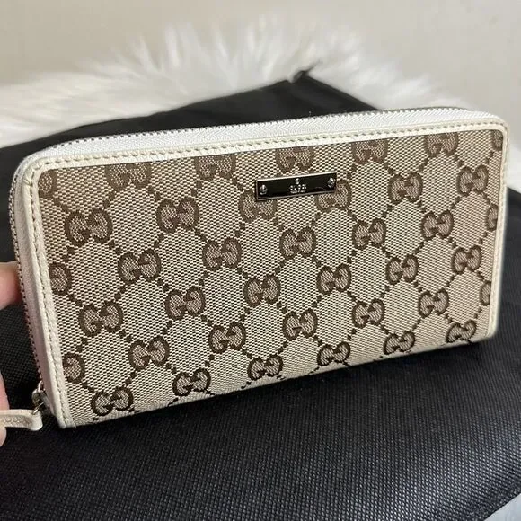 💯Authentic Gucci  Zipped Around Long Wallet🍀 - Picture 16 of 16